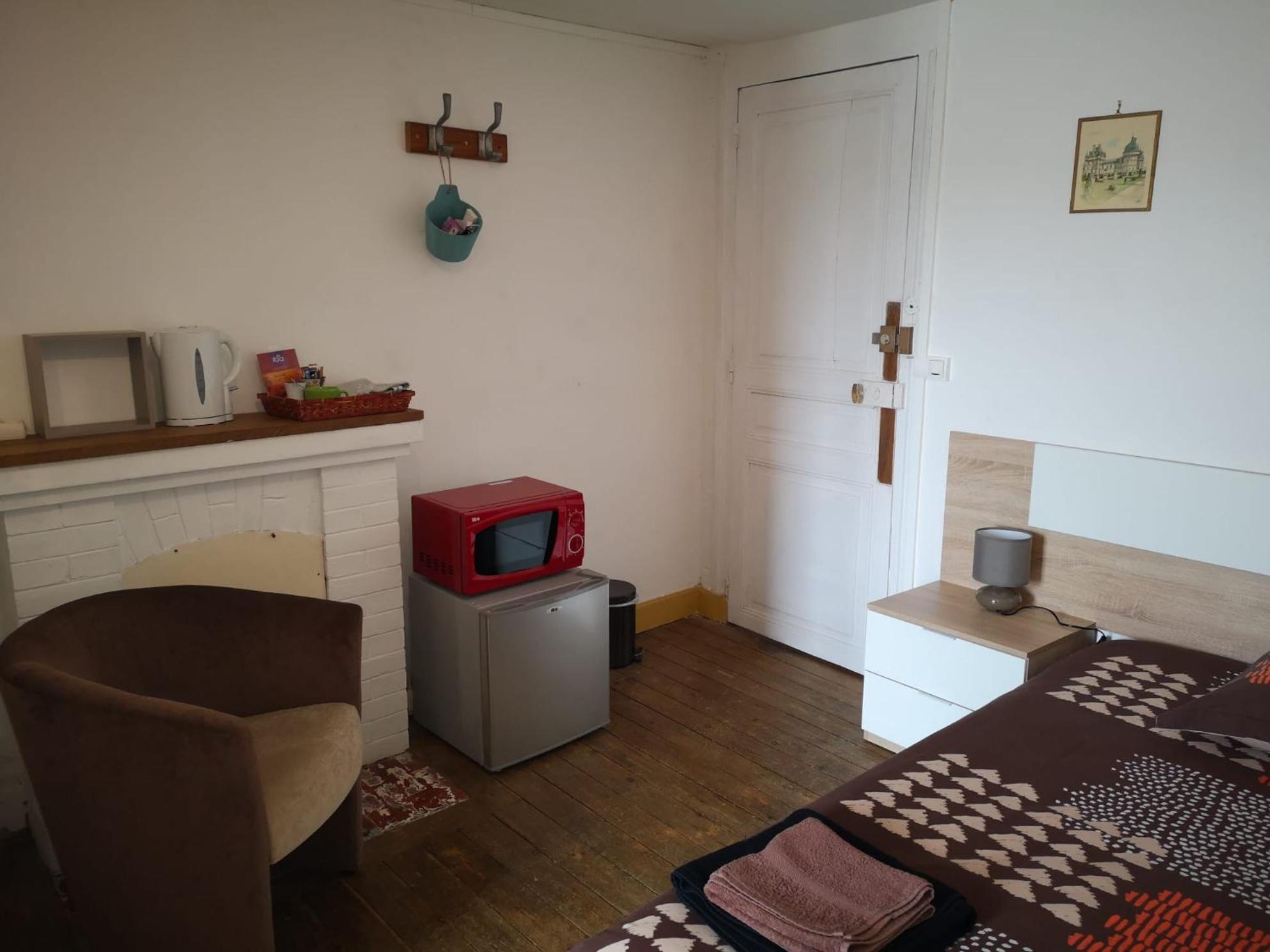 Chambres Avec Salle De Bains Et Cuisine En Centre Ville Argenton Sur Creuse Ngoại thất bức ảnh
